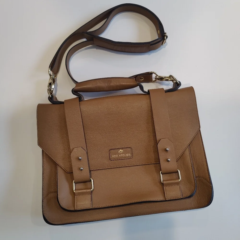 Ado Atelier Small Leather Messenger Bag in tan - Picture 2 of 6